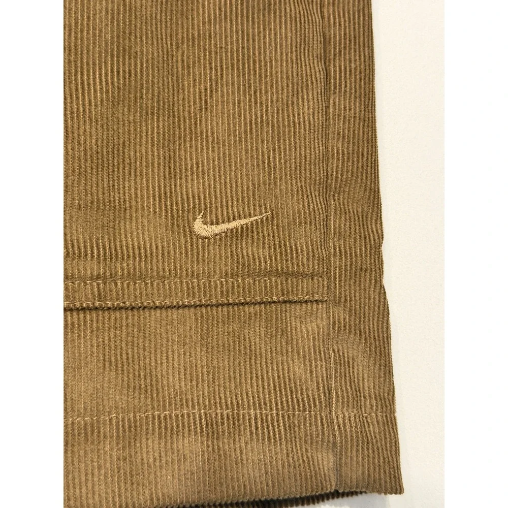 Nike Sportswear Club Woven Cargo Shorts Khaki HV0899-235 Mens Size 38 NWT